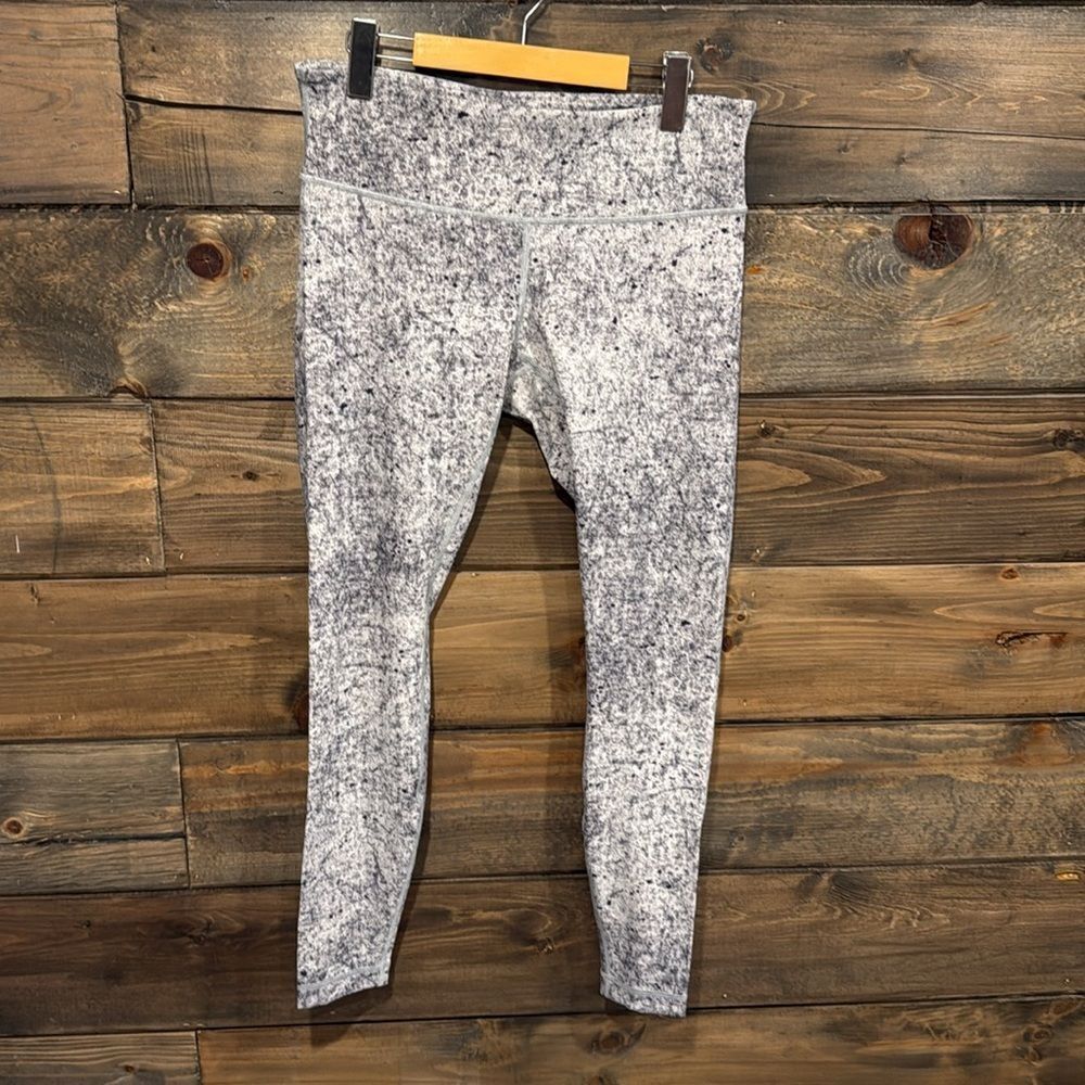 🤍Lululemon Wunder Under Low-Rise Tight *Full-On Luxtreme 28"🤍 - Picture 2 of 6